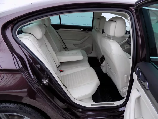 Volkswagen Passat 2.0TDI/DSG/4x4/NAVI/LED/ČR/ - foto 18
