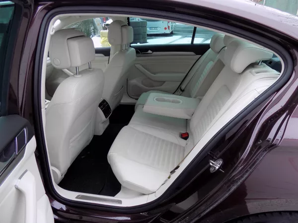 Volkswagen Passat 2.0TDI/DSG/4x4/NAVI/LED/ČR/ - foto 10