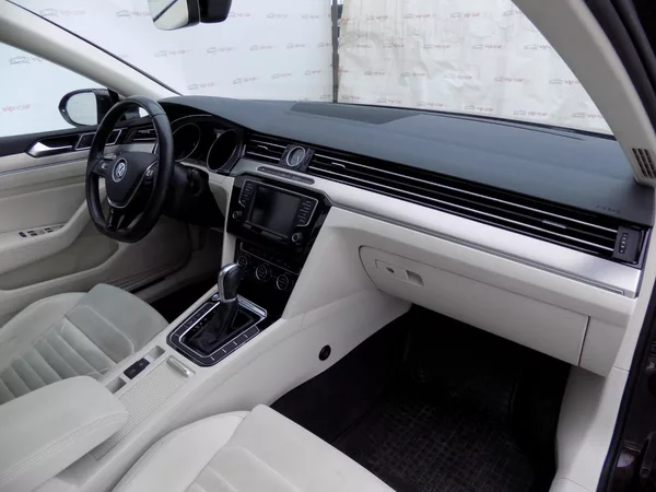 Volkswagen Passat 2.0TDI/DSG/4x4/NAVI/LED/ČR/ - foto 16