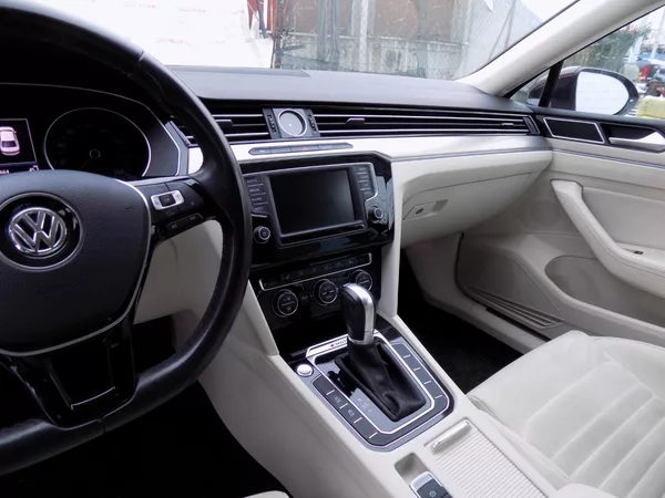 Volkswagen Passat 2.0TDI/DSG/4x4/NAVI/LED/ČR/ - foto 24