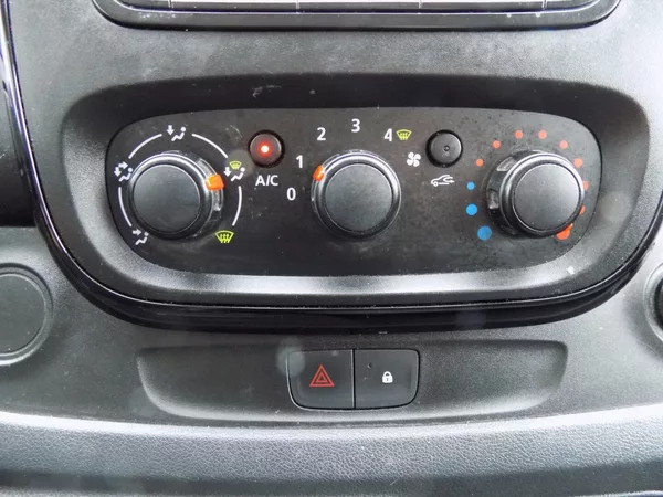 Opel Vivaro 1.6DCI/L2H1/klimatizace/ - foto 24