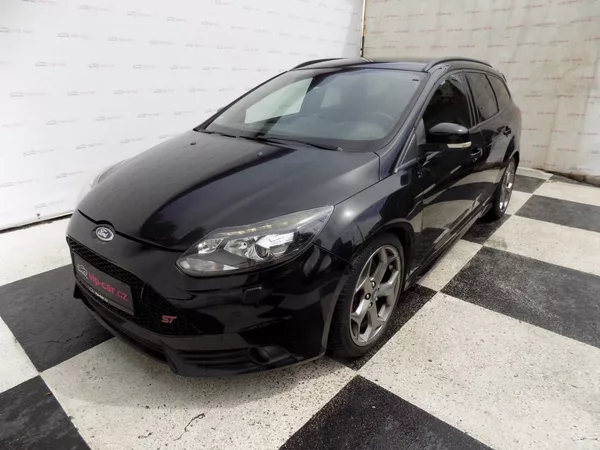 Ford Focus 2.0i ST/Bi-xenon/kůže/LED/