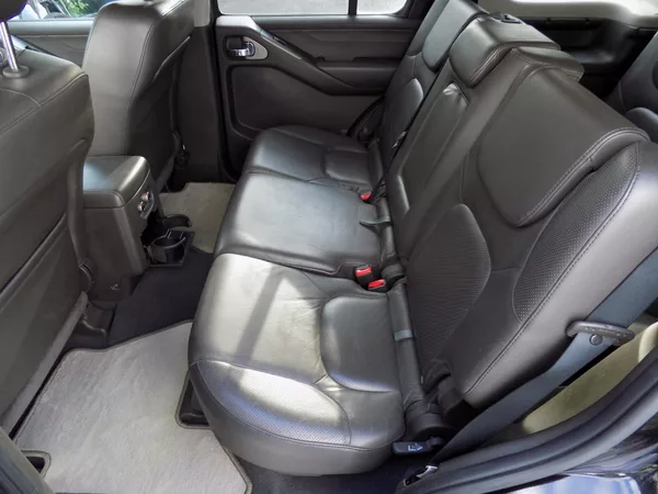 Nissan Pathfinder 2.5DCi/4x4/7.Míst/ - foto 12
