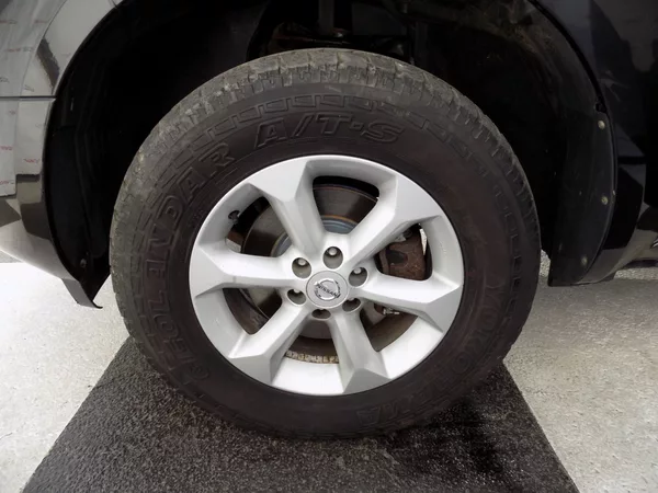 Nissan Pathfinder 2.5DCi/4x4/7.Míst/ - foto 35
