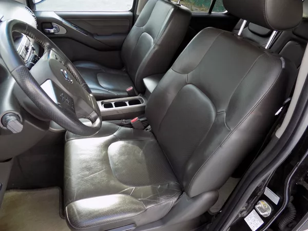 Nissan Pathfinder 2.5DCi/4x4/7.Míst/ - foto 9
