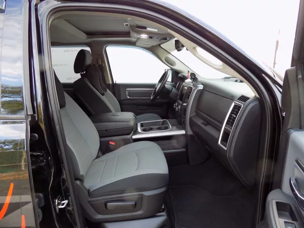 Dodge RAM 5.7 HEMI/CREW CAB/ČR/DPH/LED/ - foto 15