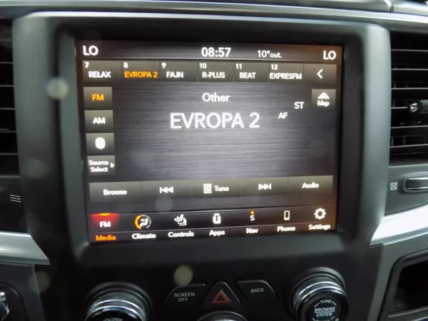 Dodge RAM 5.7 HEMI/CREW CAB/ČR/DPH/LED/ - foto 29