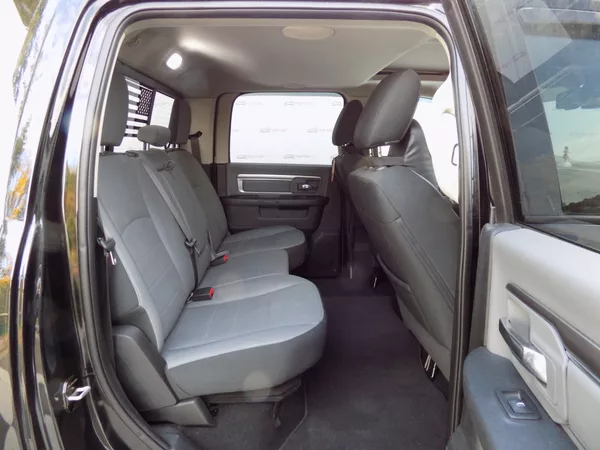 Dodge RAM 5.7 HEMI/CREW CAB/ČR/DPH/LED/ - foto 18