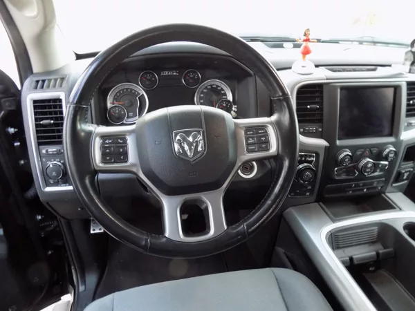 Dodge RAM 1500 5.7 HEMI/CREW CAB/ČR/DPH/LED/ - foto 23