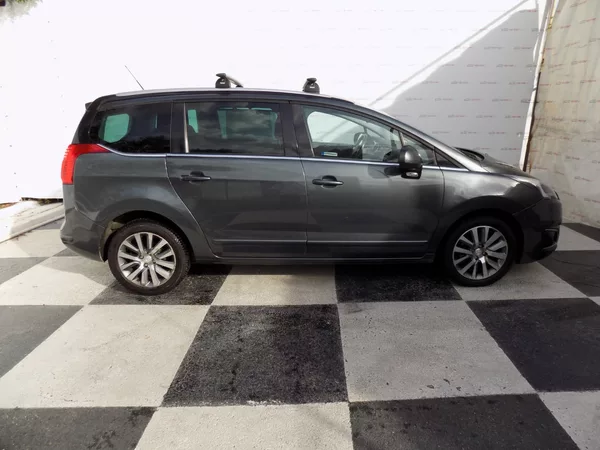 Peugeot 5008 1.6Ti/LED/PANO/Head-up/Klima/ - foto 6