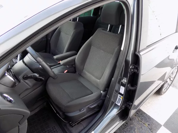 Peugeot 5008 1.6Ti/LED/PANO/Head-up/Klima/ - foto 13