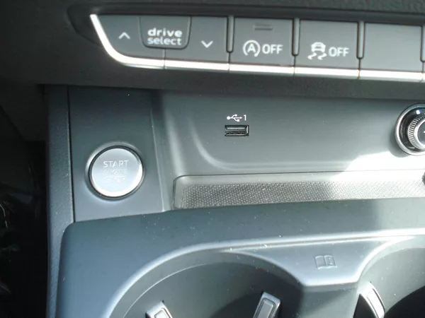 Audi A4 35 TDi NAVI S-TRONIC FACELIFT - foto 20