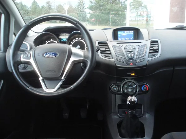 Ford Fiesta 1.5 TDCi Facelift - foto 10