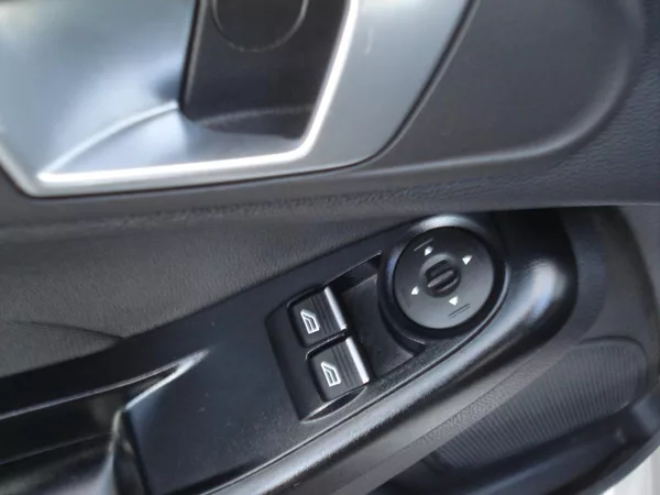 Ford Fiesta 1.5 TDCi Facelift - foto 19