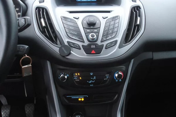 Ford B-MAX 1.6 TDCi 70 KW - foto 15