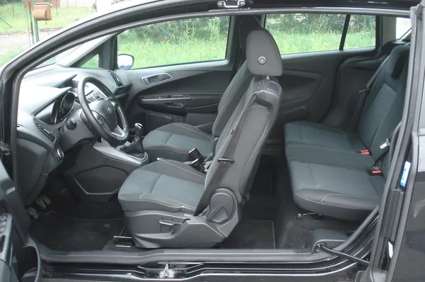 Ford B-MAX 1.6 TDCi 70 KW - foto 9