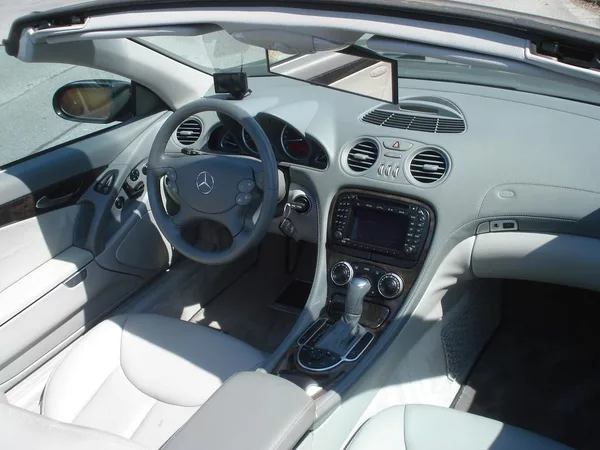 Mercedes-Benz SL 500 V8 - foto 16