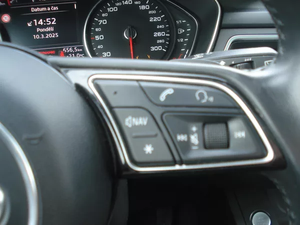 Audi A4 2.0 TDI PANOR. 130 KW S-TRON. - foto 12