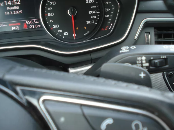 Audi A4 2.0 TDI PANOR. 130 KW S-TRON. - foto 14