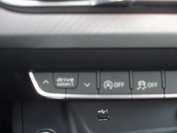 Audi A4 2.0 TDI PANOR. 130 KW S-TRON. - foto 20