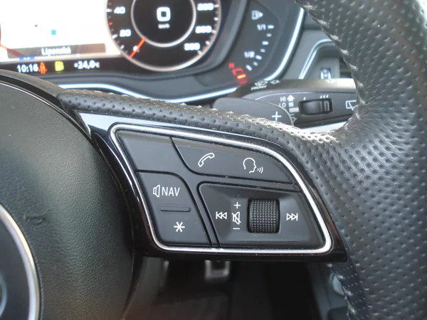 Audi A4 2.0 TFSi QUATTRO S-LINE - foto 14