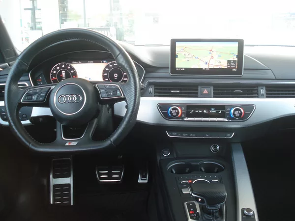 Audi A4 2.0 TFSi QUATTRO S-LINE - foto 3