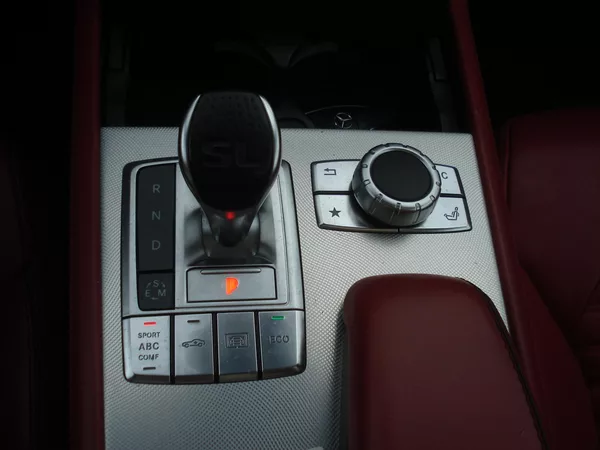 Mercedes-Benz SL 550 EDITION 1 - foto 19
