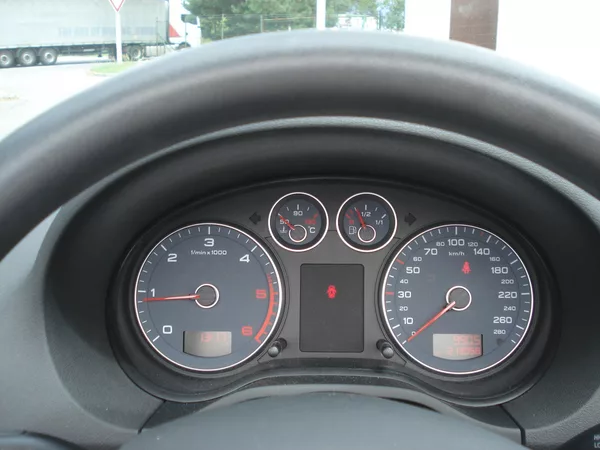 Audi A3 1.6 TDI - foto 12
