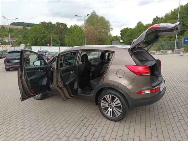 Kia Sportage 2,0 CRDI,135KW,4X4,ČR,1MAJ,XEN - foto 10