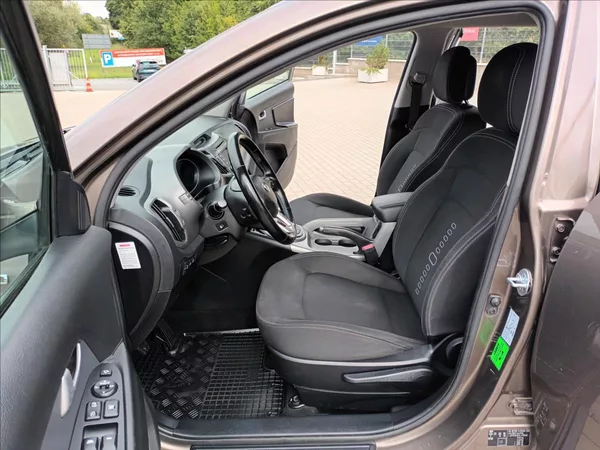 Kia Sportage 2,0 CRDI,135KW,4X4,ČR,1MAJ,XEN - foto 14