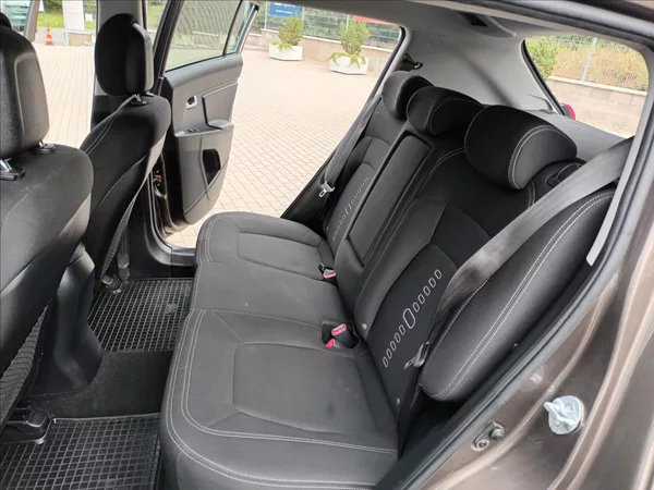 Kia Sportage 2,0 CRDI,135KW,4X4,ČR,1MAJ,XEN - foto 16