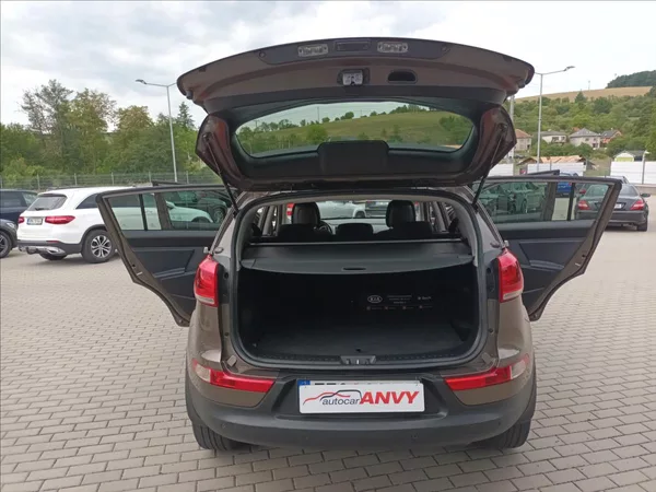 Kia Sportage 2,0 CRDI,135KW,4X4,ČR,1MAJ,XEN - foto 17