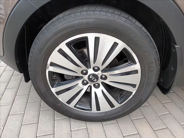 Kia Sportage 2,0 CRDI,135KW,4X4,ČR,1MAJ,XEN - foto 24