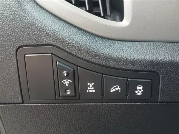 Kia Sportage 2,0 CRDI,135KW,4X4,ČR,1MAJ,XEN - foto 31