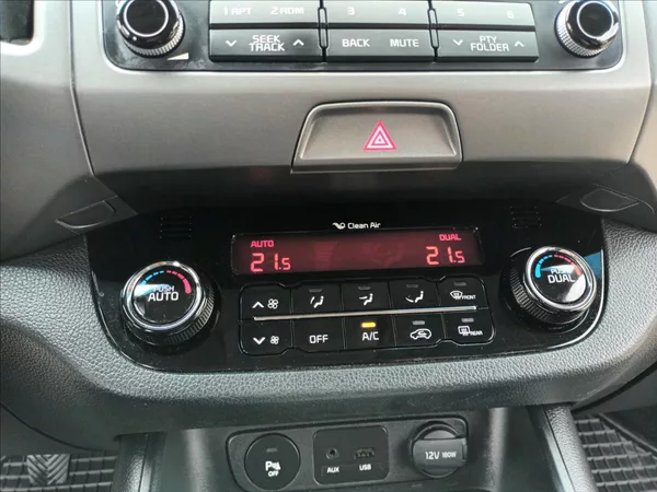 Kia Sportage 2,0 CRDI,135KW,4X4,ČR,1MAJ,XEN - foto 33