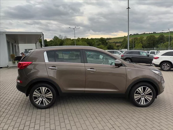 Kia Sportage 2,0 CRDI,135KW,4X4,ČR,1MAJ,XEN - foto 4