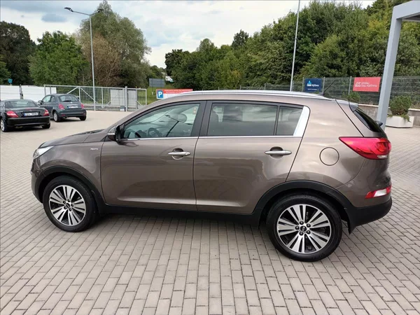 Kia Sportage 2,0 CRDI,135KW,4X4,ČR,1MAJ,XEN - foto 8