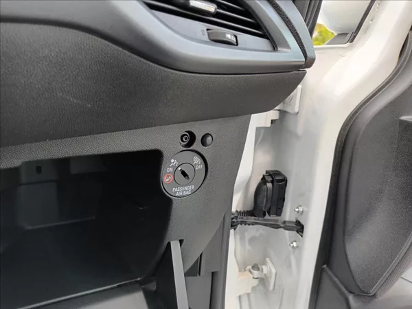 Opel Corsa 1,2 i,51KW,KLIMA,PO SERVISU, - foto 34