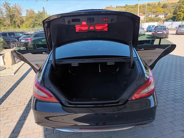 Mercedes-Benz CLS 3,0 350d,4Matic,190kw,ČR,1MAJ, - foto 17