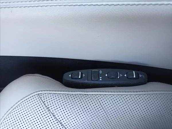 Mercedes-Benz CLS 3,0 350d,4Matic,190kw,ČR,1MAJ, - foto 28