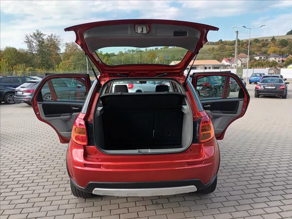 Suzuki SX4 1,6 VVT,88KW,4X4,KLIMA,VÝHŘEV - foto 17