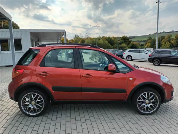 Suzuki SX4 1,6 VVT,88KW,4X4,KLIMA,VÝHŘEV - foto 4