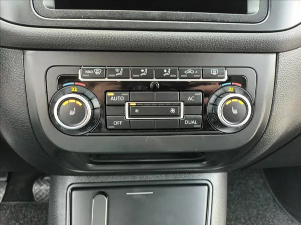 Volkswagen Golf Plus 1,6 MPI,75KW,SERVIS, - foto 30