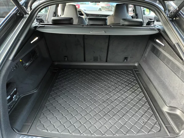 Audi Q8 3,0 TDI,210KW,S-line,ČR 1MAJ, - foto 18