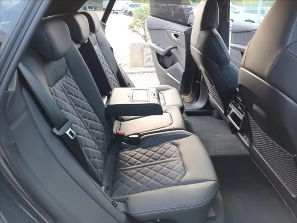 Audi Q8 3,0 TDI,210KW,S-line,ČR 1MAJ, - foto 20