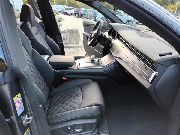 Audi Q8 3,0 TDI,210KW,S-line,ČR 1MAJ, - foto 22