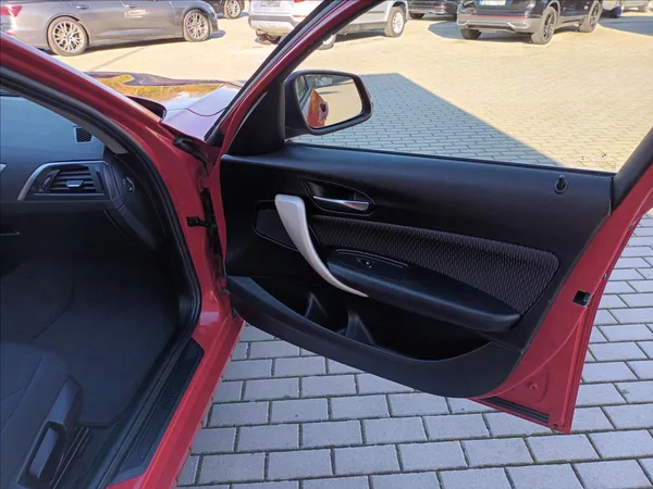 BMW Řada 1 1,5 118i,100kw,ČR,AT, - foto 21