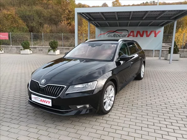 Škoda Superb 2,0 TDI,110KW,NAVI,VÝHŘEV,