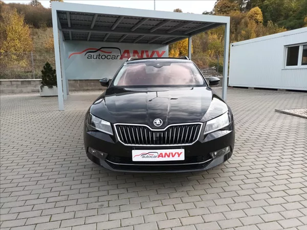 Škoda Superb 2,0 TDI,110KW,NAVI,VÝHŘEV, - foto 2