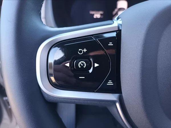 Volvo XC90 2,0 B5,BRIGHT PLUS,ČR,POLESTAR - foto 24